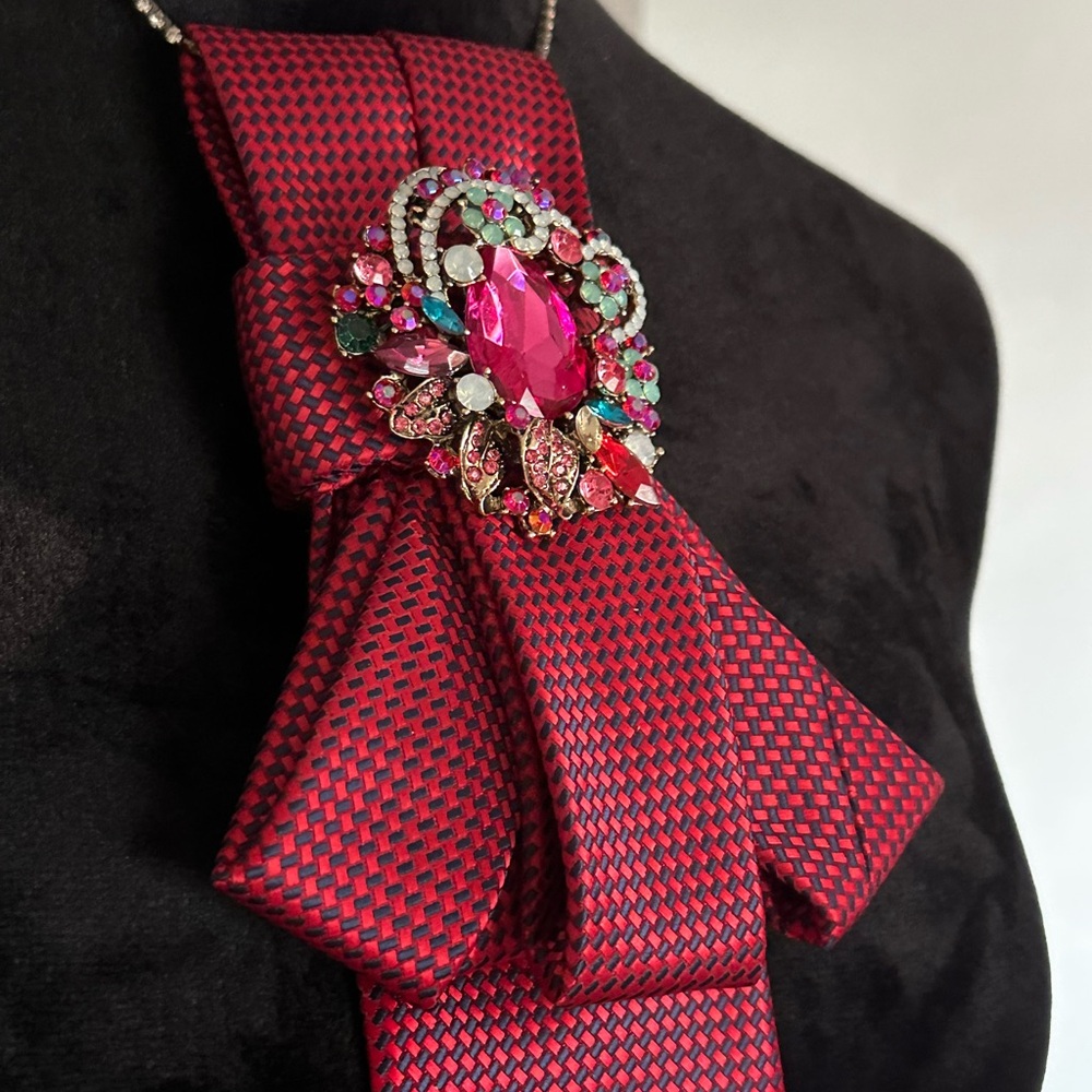 OOAK Neck Tie Necklace with Brilliant Color Stones Brooch - Picture 5 of 14
